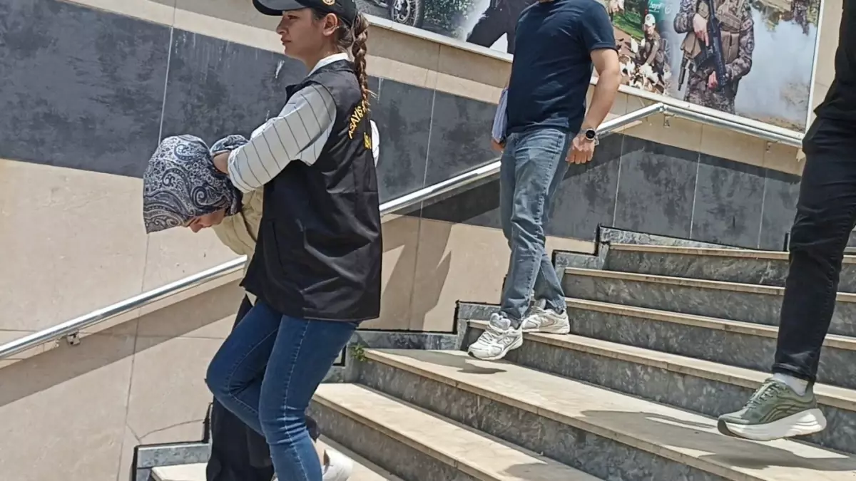 Bebeğini Mezarlığa Bırakan Üniversite Öğrencisi Gözaltında