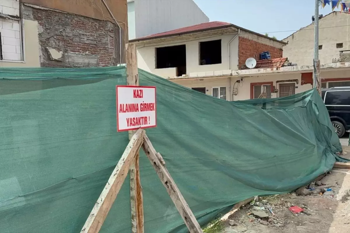 İznik'te Tarihi Mozaik Keşfi