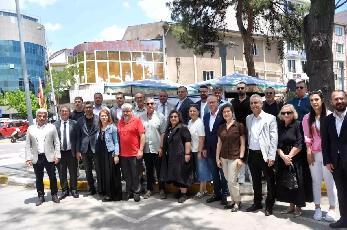 Balıkesir'de Gazetelerden Güç Birliği