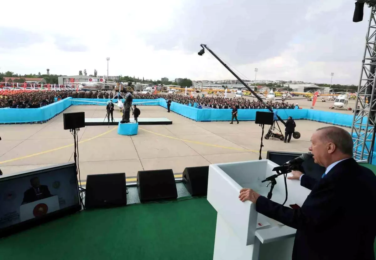 Cumhurbaşkanı Erdoğan: "Yangınla mücadelede insansız hava aracı kullanımında Avrupa'da birinci, dünyada ikinci ülke konumundayız"