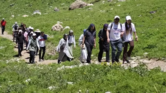 Hakkari'de Doğa Yürüyüşü Etkinliği