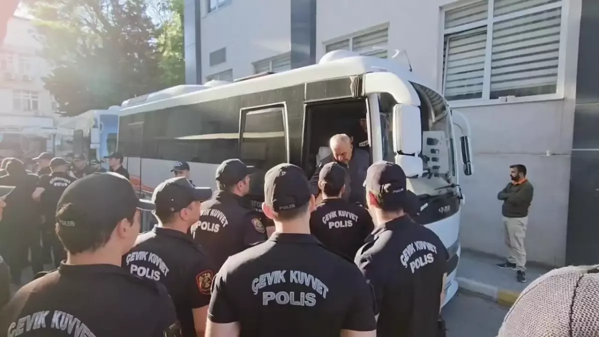 İBB'ye Yolsuzluk Soruşturmalarında Gözaltı Sayısı 38'e Yükseldi