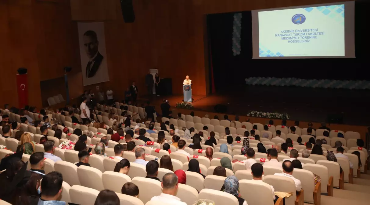 Rektör Özkan'dan Özgür Özel'e Tepki