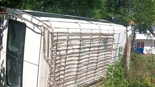 Zonguldak'ta Minibüs Devrildi: 3 Yaralı