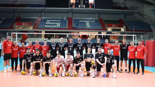 Milliler Slovenya'ya Yenildi