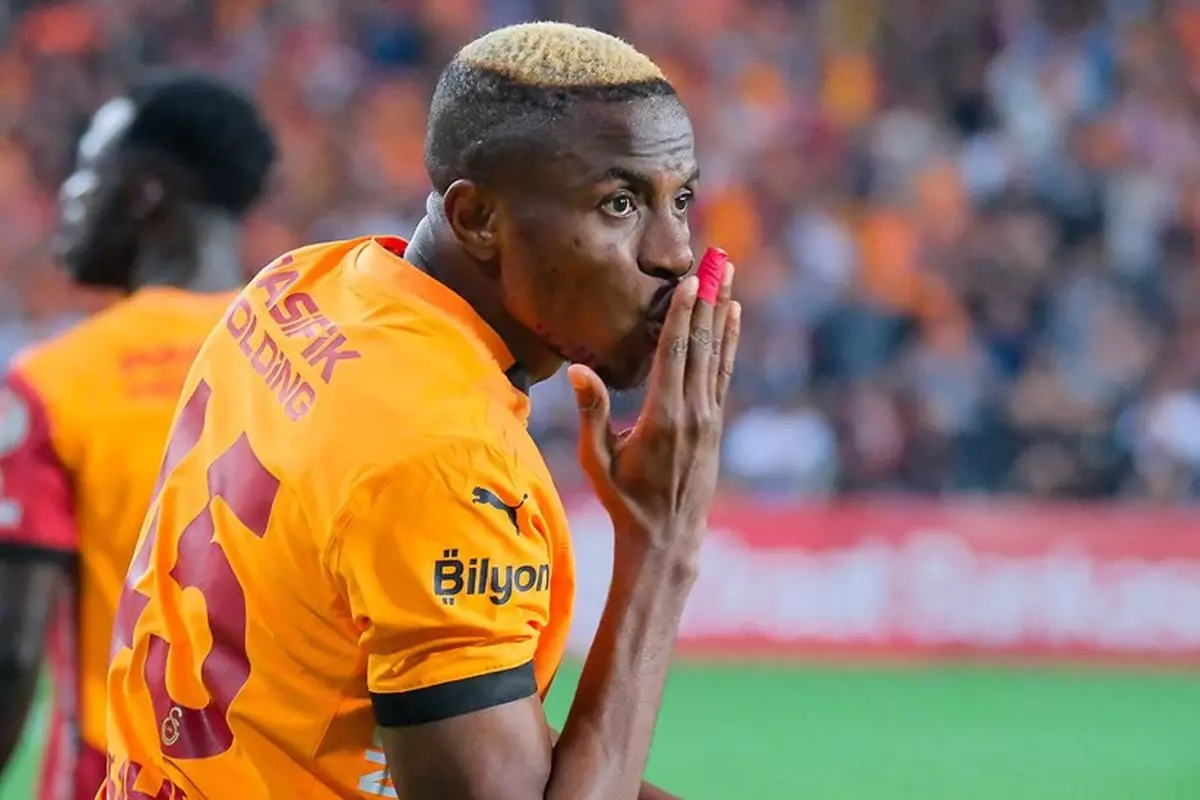 Bomba gelişmeyi duyurdular! Osimhen ile 3 yıllık anlaşma