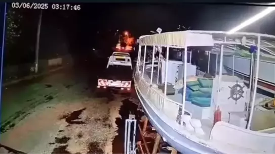Marmaris'te 5.8 Büyüklüğünde Deprem