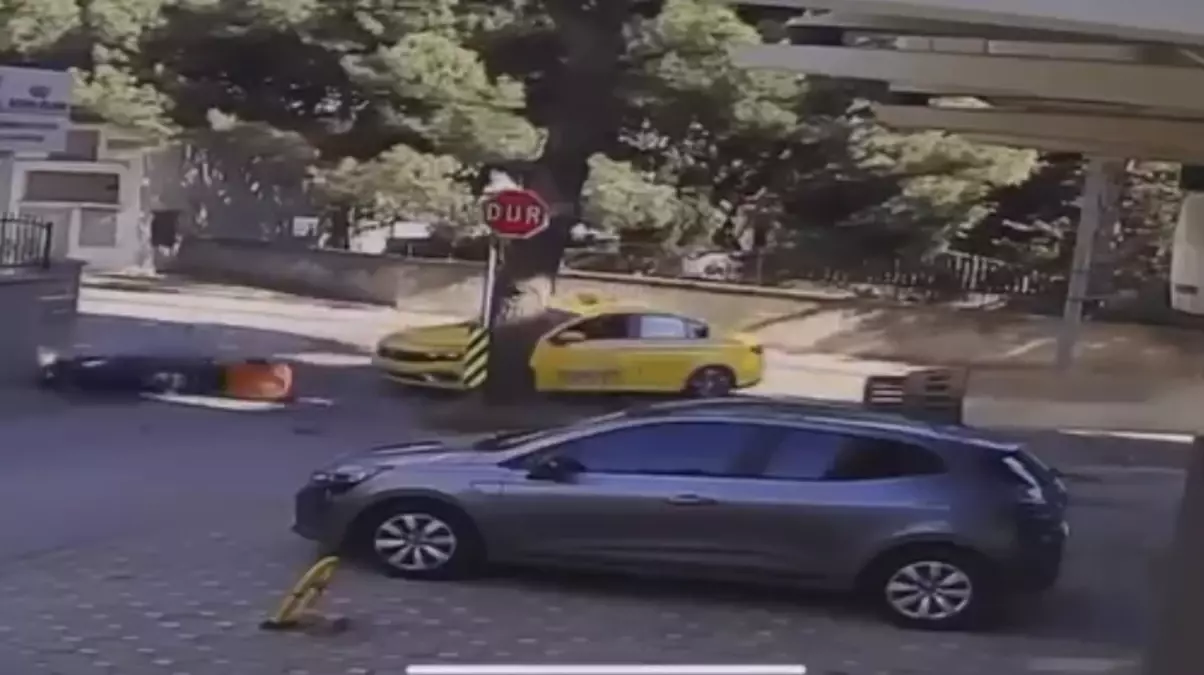 Maltepe'de Motosiklet Kazası: Sürücü Yaralandı