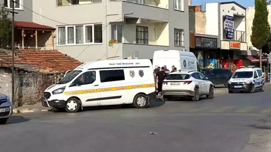 İzmir'de Komşu Kavgası Kanlı Bitti