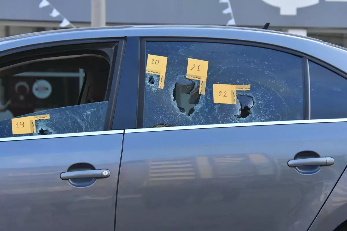 İzmir'deki Silahlı Saldırıda Ölü Sayısı 4'e Yükseldi