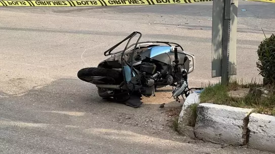 Kaş'ta Otomobil-Motosiklet Çarpışması: 2 Yaralı