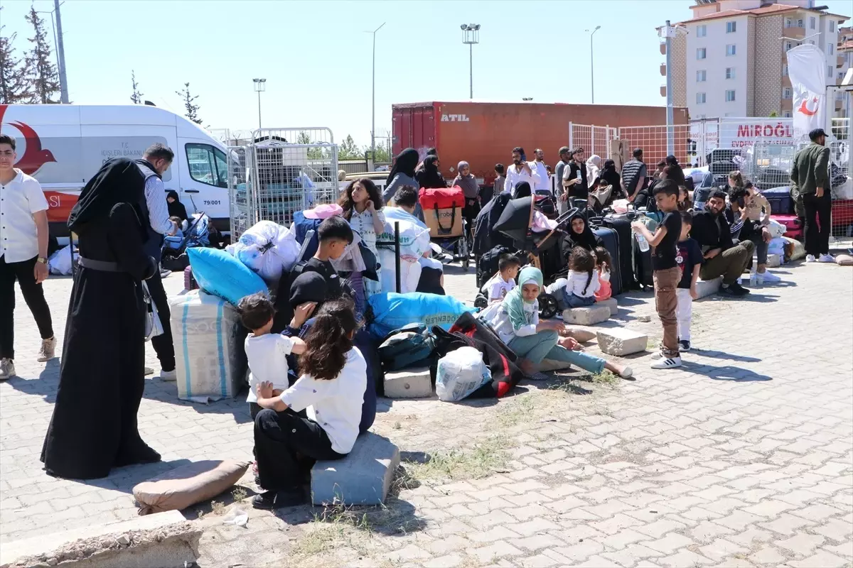 Suriyelilerin ülkelerine dönüşü Kurban Bayramı öncesi yoğunluk kazandı
