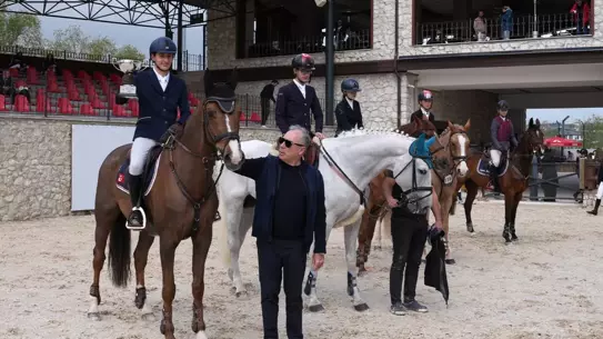 Lider Club'a ''Kızıl Elma'' ödülü: Turizme ve biniciliğe katkı onurlandırıldı