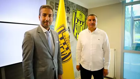 Ankaragücü Mustafa Kaplan ile Sözleşme İmzaladı