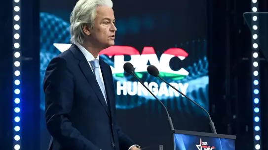 Hollanda'nın Sağcı Hükümeti Düştü