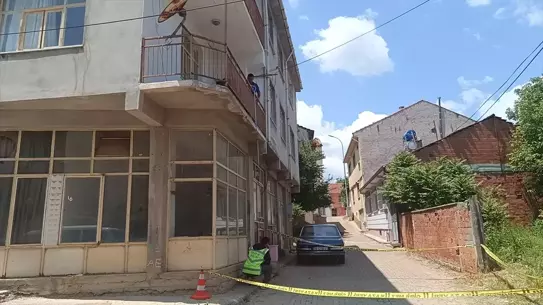 Balkondan Düşen Kişi Yaralandı