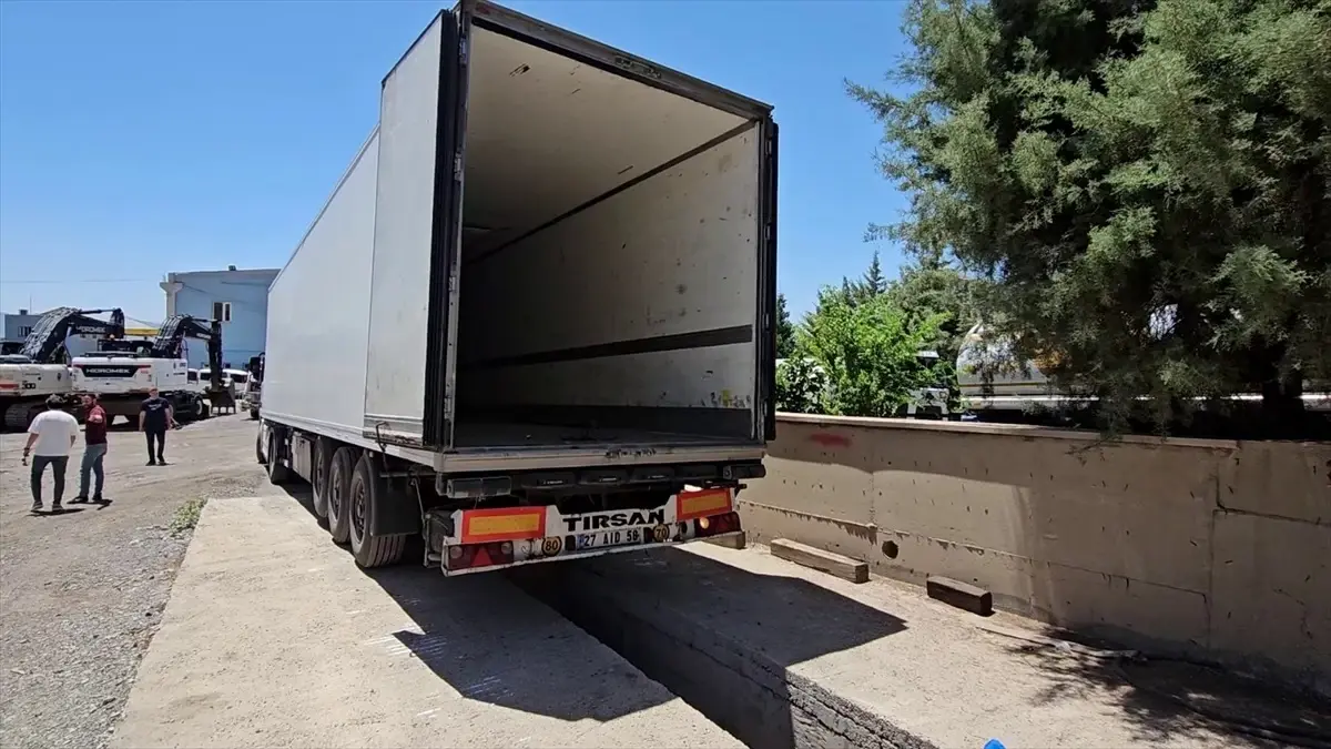 Şırnak'ta Tırda 30 Kilogram Metamfetamin Ele Geçirildi