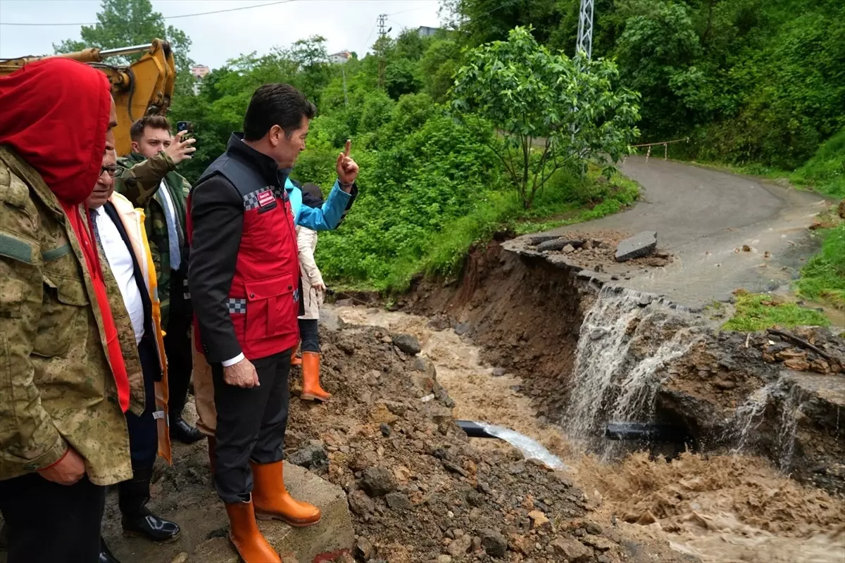 Trabzon'da Sağanak Sel ve Su Baskınlarına Neden Oldu