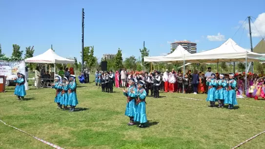 Kahramankazan'da Halk Oyunları Şöleni