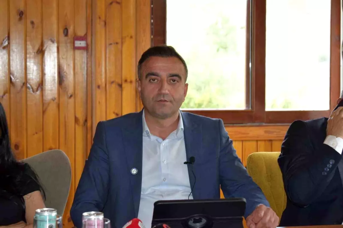 Akçadağ Belediye Başkanı Ulutaş: 'Hizmetlerimizle ilçemizi toparlıyoruz'