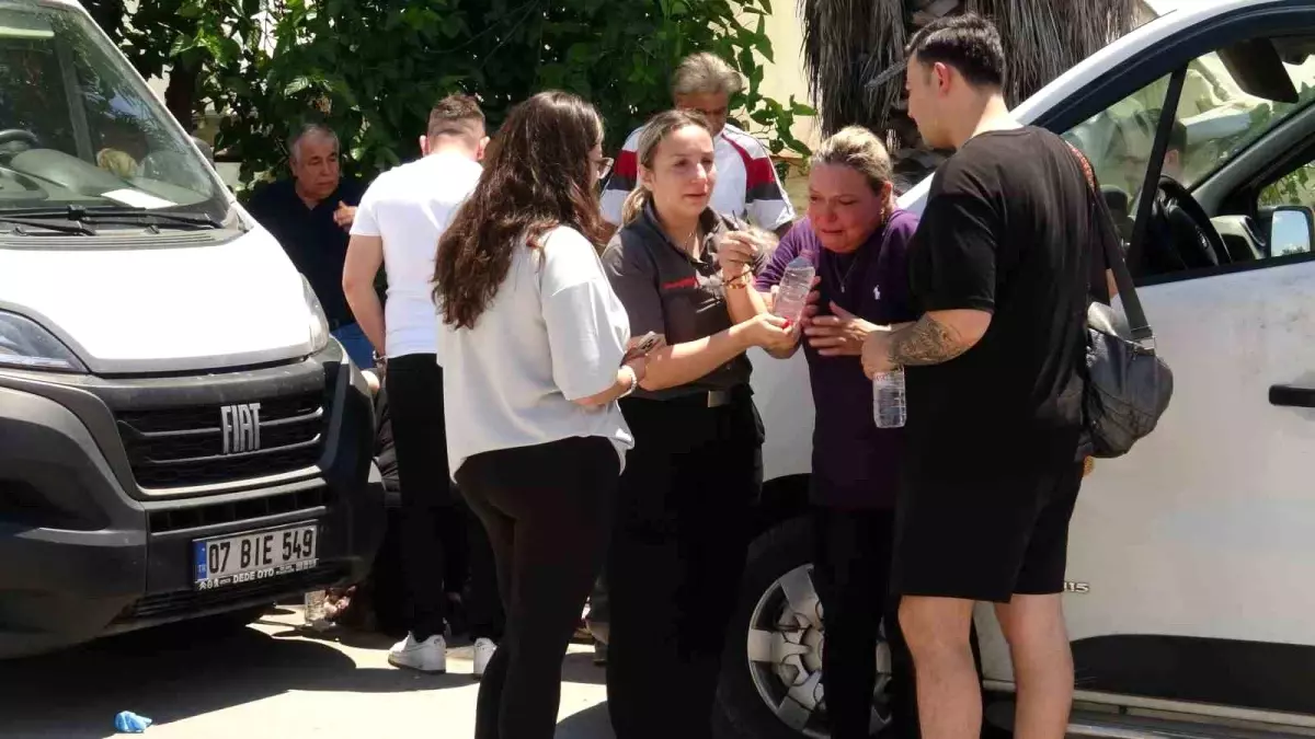 Antalya'da Araç Yanında Ölü Bulundu