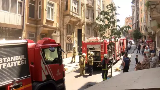 Beyoğlu'nda Bodrum Katında Yangın Çıktı