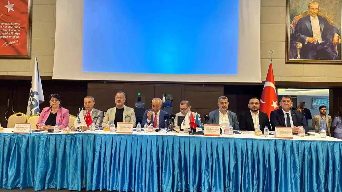 Antalya'da Tarımsal Fuar Hazırlıkları Sürüyor