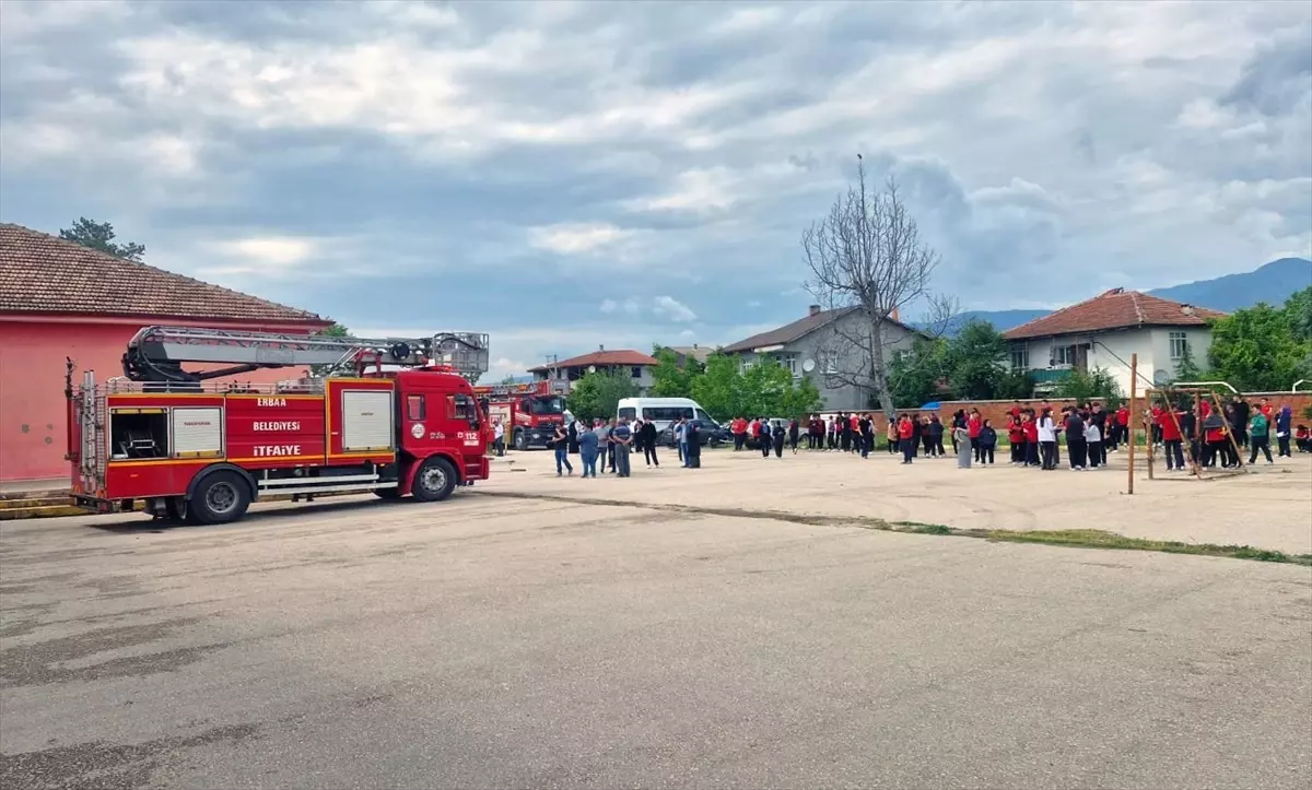 Erbaa'da Lisede Yangın Çıktı
