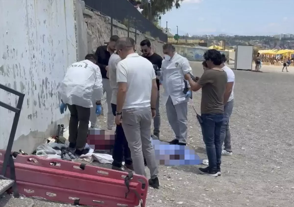 Konyaaltı'nda Erkek Cesedi Bulundu