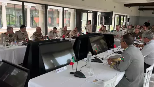 Bayraktaroğlu Akdeniz Sempozyumu'na Katıldı