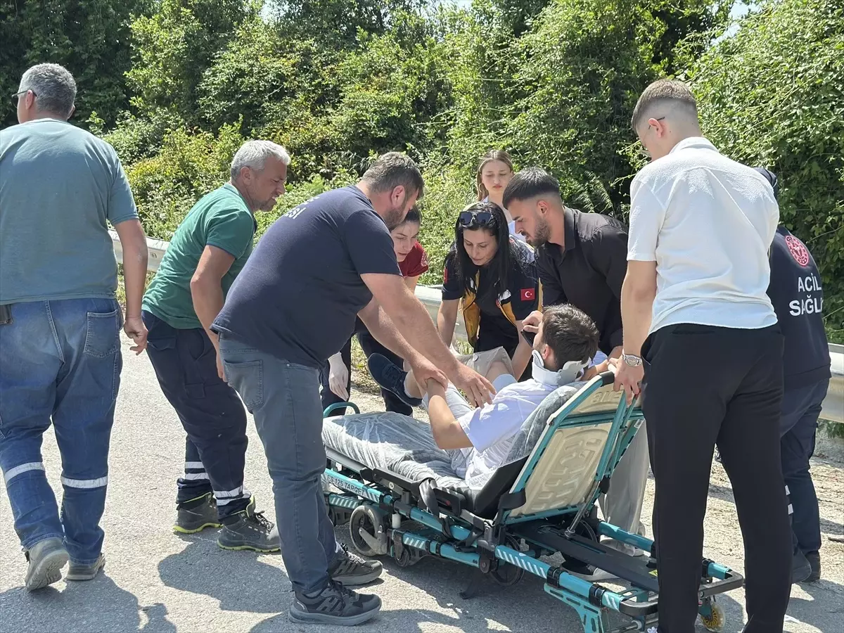 Gerze'de Otomobil-Motosiklet Kazası