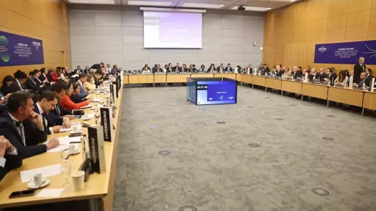 Bakan Bolat, Paris'te OECD Toplantısına Katıldı