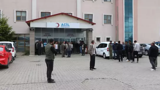 Karlıova'da Trafik Kazası: Sürücü Hayatını Kaybetti