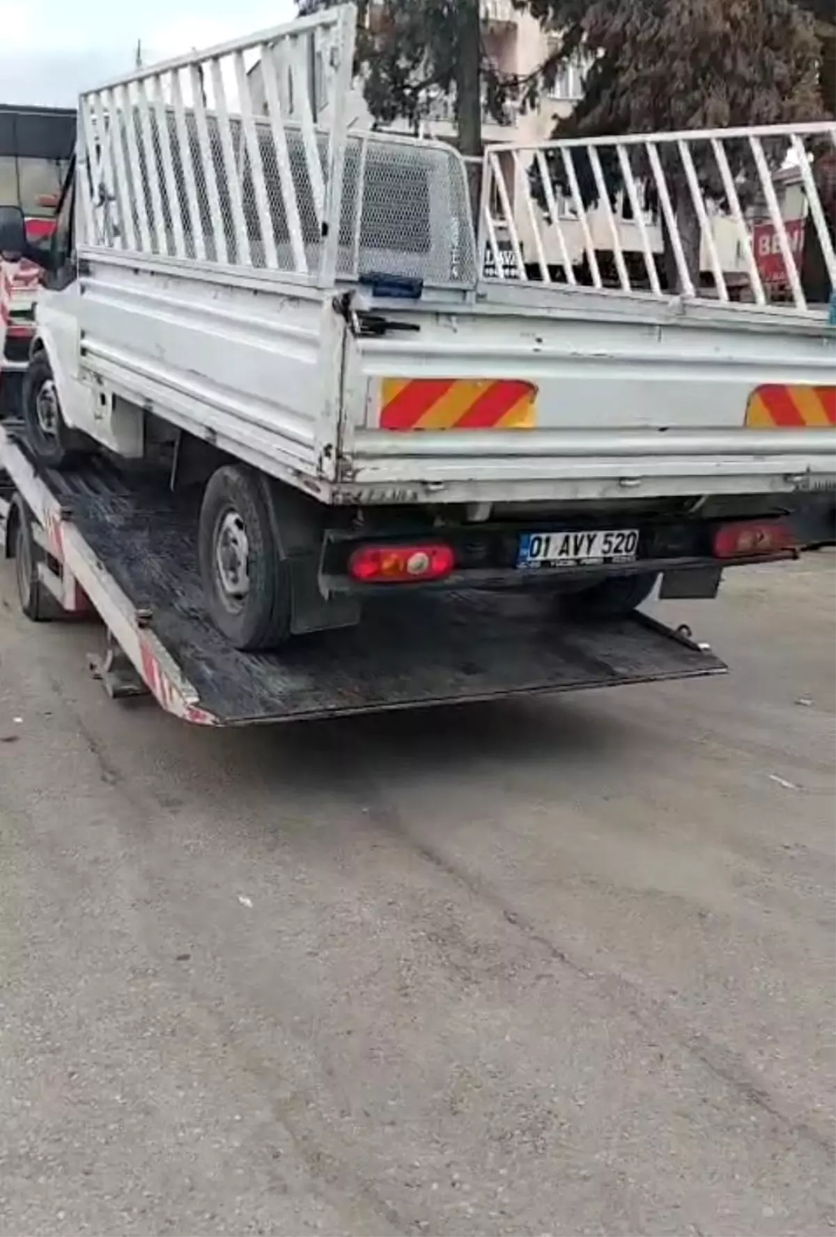 Adana'da Ters Yönde Araç Kullanan Sürücüye 43 Bin Lira Ceza Kesildi