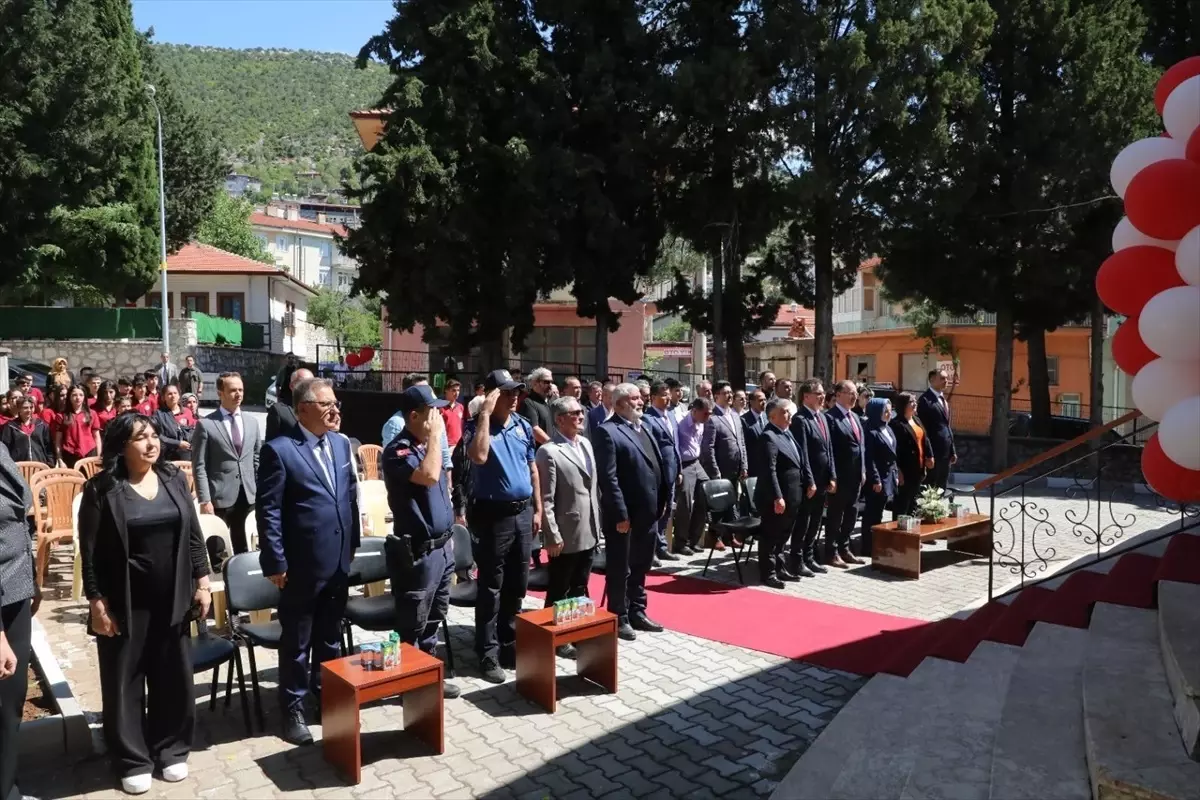 Akseki'de Eğitim Binası ve Öğretmenevi Açıldı