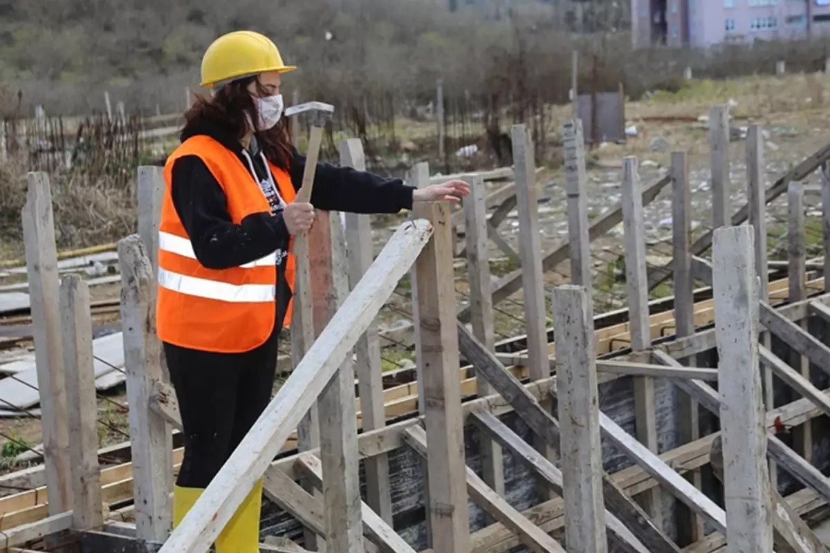 Yeni Yönetmelik: Yapı Ustaları Kayıt Altına Alınıyor