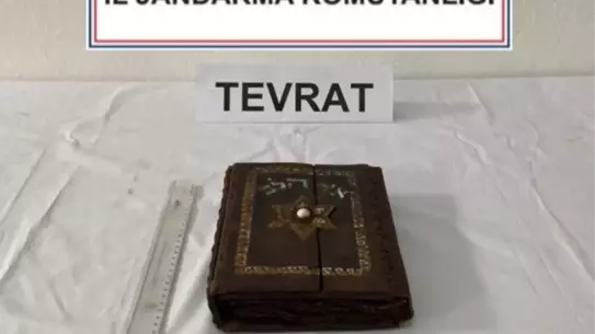 Kırşehir'de 700 Yıllık Tevrat Ele Geçirildi