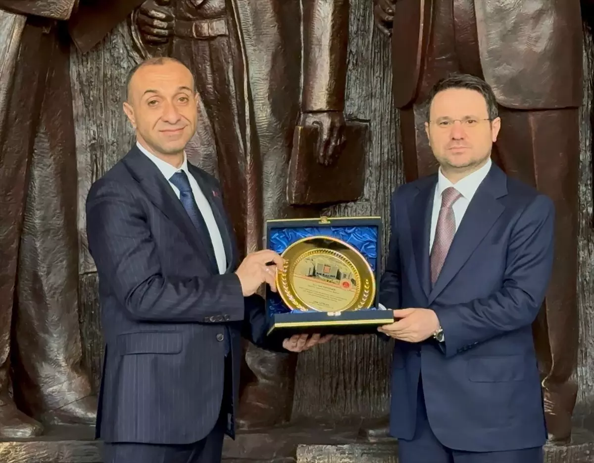 HSK üyeliğine atanan Sait Özdemir'e İstanbul Adliyesi'nde veda töreni