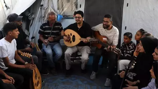Gazze'de Müzik Okulu Umut Yayıyor