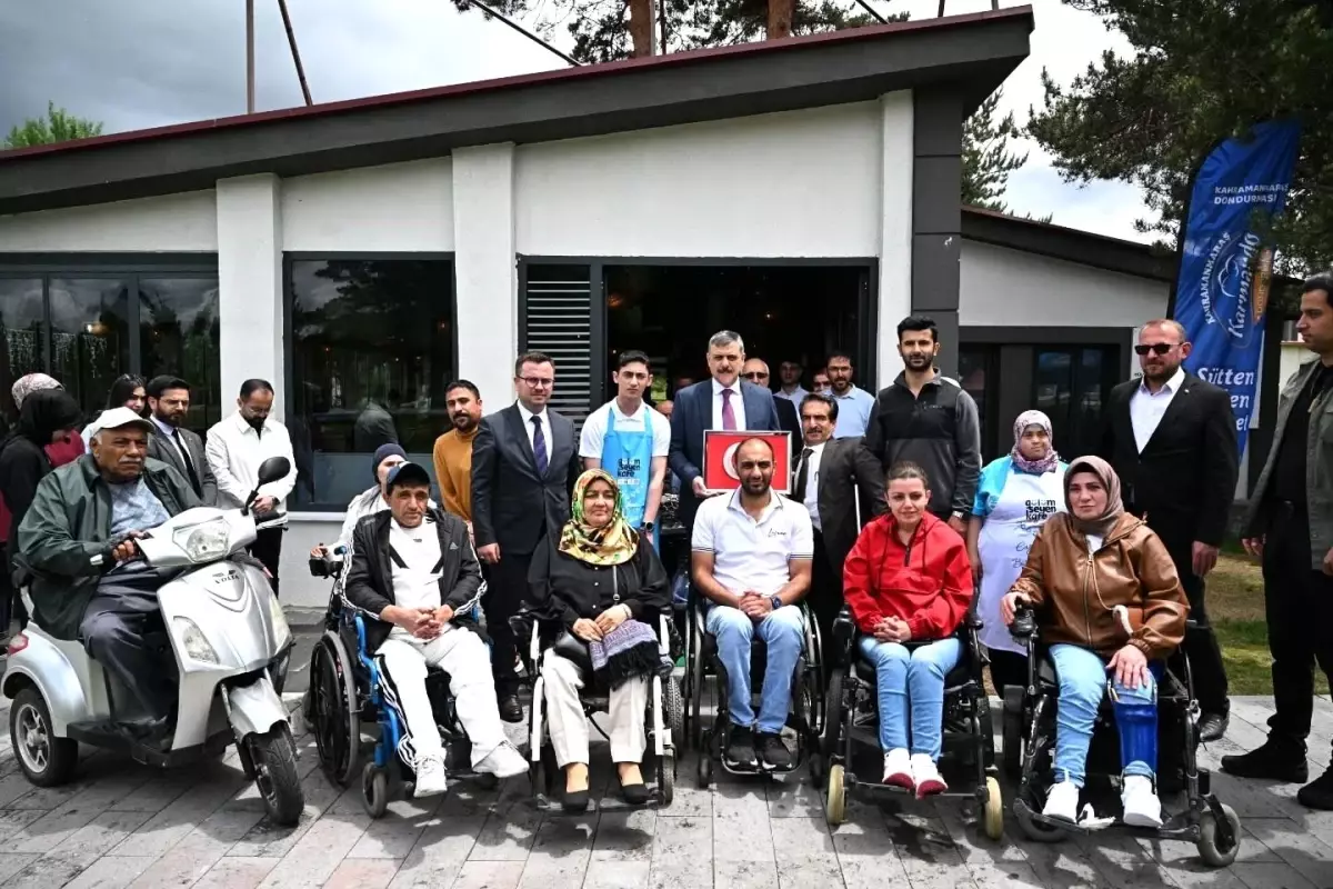 Vali Çiftçi, Engellilerle Buluştu