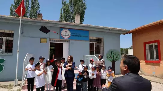 Vali Çiçek, Mezuniyet Davetine Katıldı