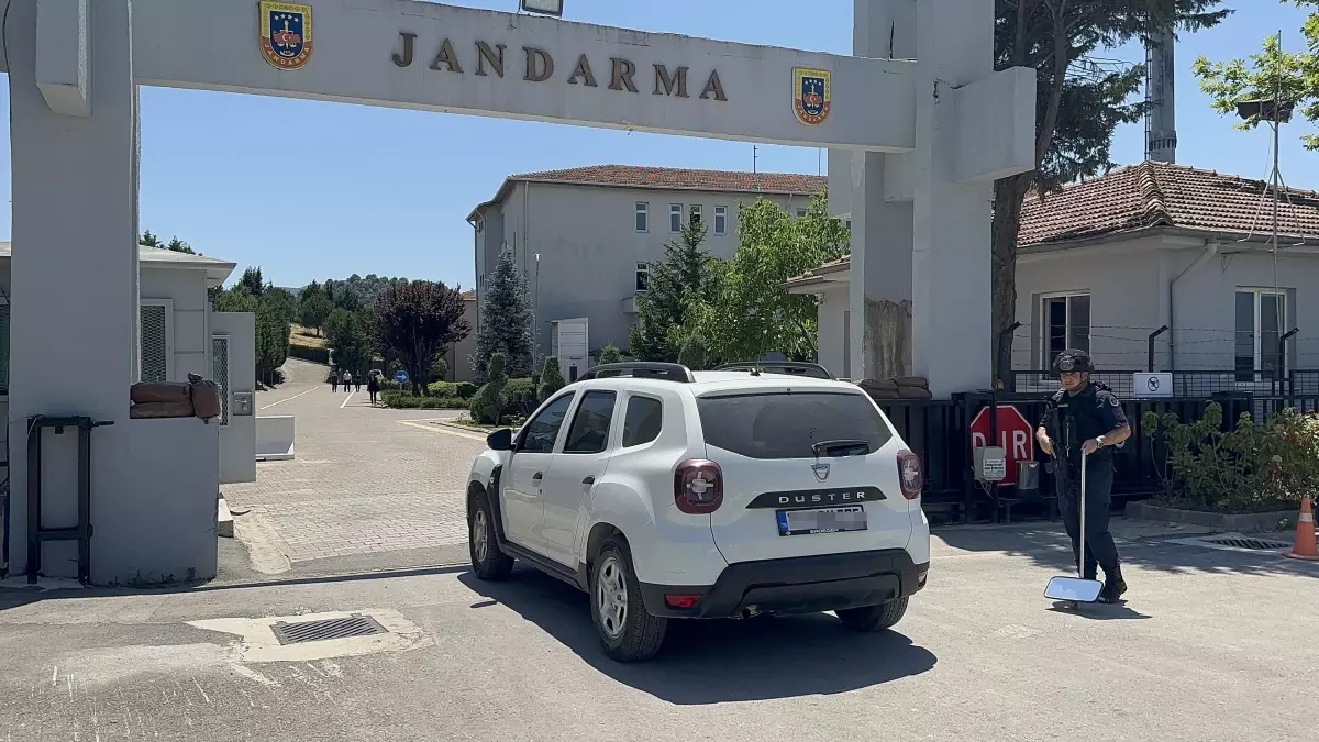 Bursa'da Kaybolan Emrah İçin Canlı Yayında Gözaltı