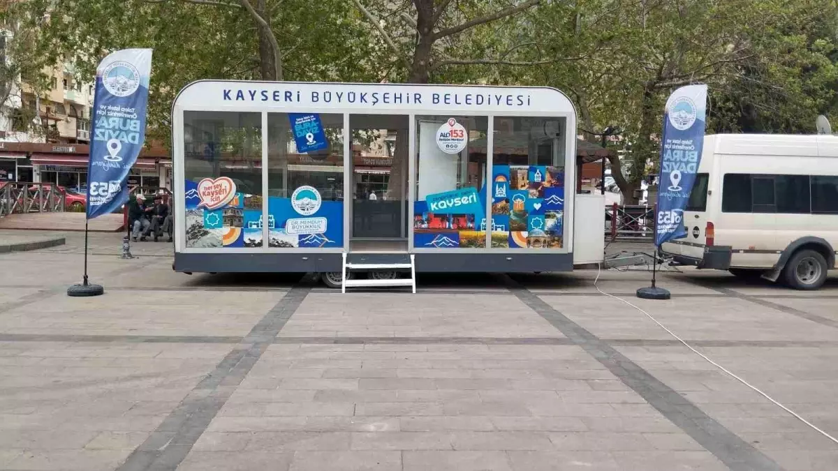 Kayseri Büyükşehir Belediyesi Mobil Beyaz Masa ile Vatandaşın Yanında