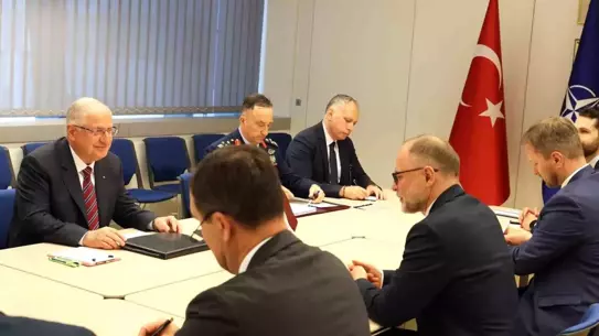 Bakan Güler Brüksel'de Letonya'dan Meslektaşıyla Görüştü