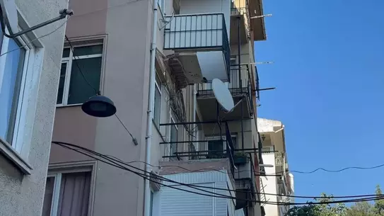 Kadıköy'de Balkon Çökmesi