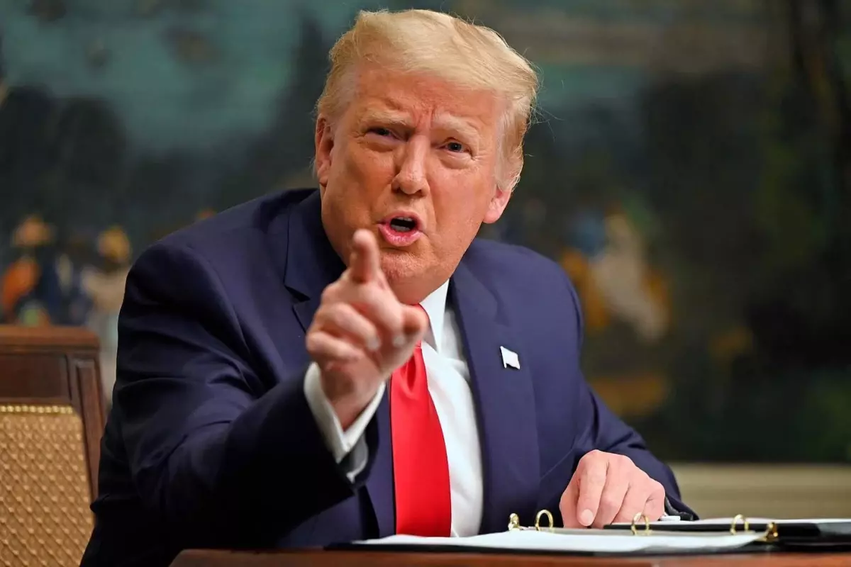 Trump 12 ülke vatandaşlarının ABD'ye girişini yasakladı