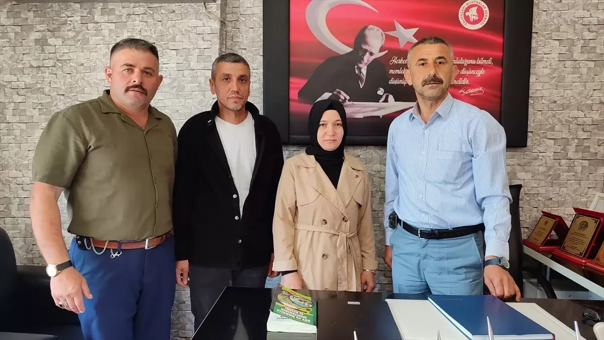 Gökçeli Mahallesi'nin İlk Kadın Muhtarı Göreve Başladı