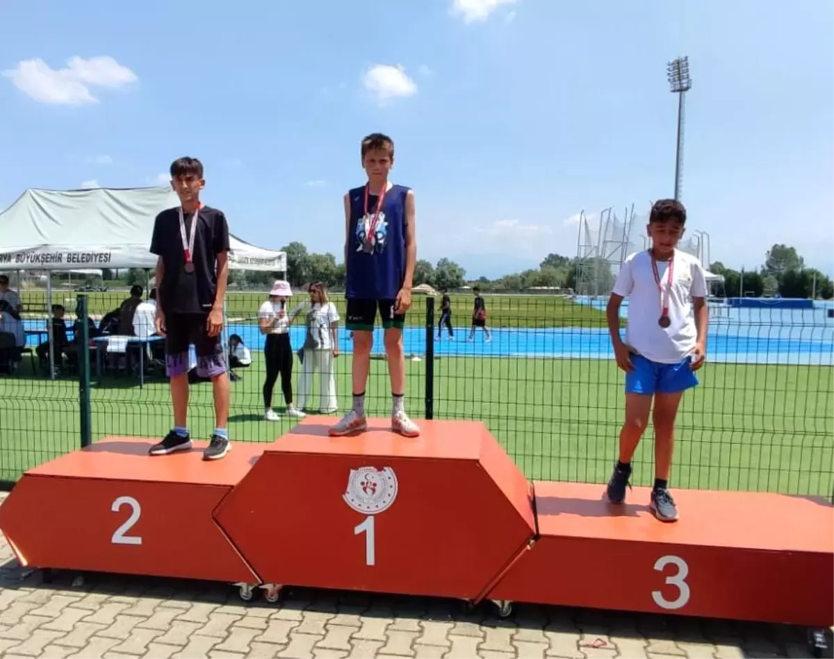 Sakarya Atletizm Sporcuları Şampiyonluklarla Dönüyor
