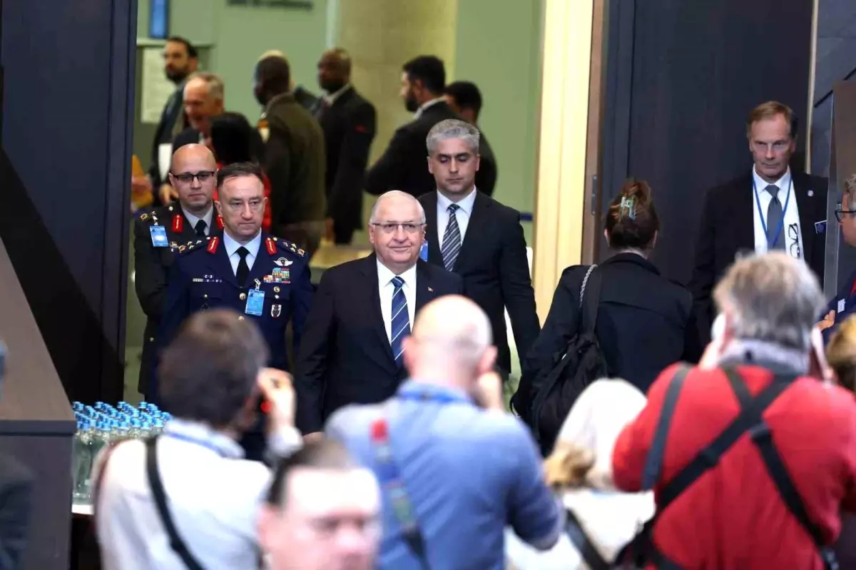 NATO Toplantısında Türkiye'yi Güler Temsil Etti