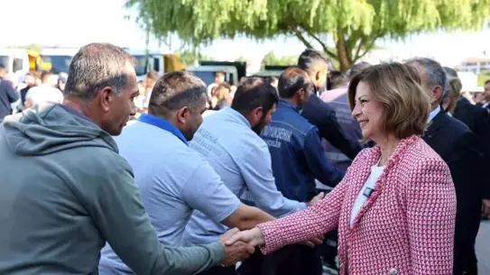 Eskişehir Belediye Başkanı Ünlüce, Personelle Bayramlaştı